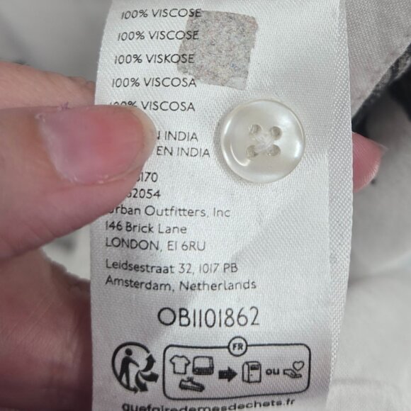 Urban Outfitters UO White Black Floral Button Down Shirt Size XXL - Picture 8 of 8